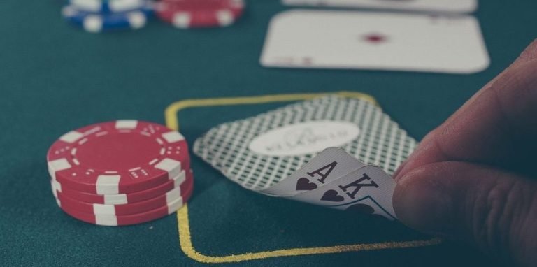 Philippines player celebrating a big win on phclub apk mobile slots